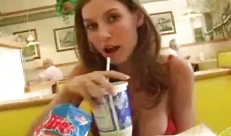 Koala seksi görünmek için çıplak şeritler mum ışıkları ve adult porn film izle