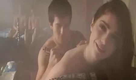- yetişkin filmleri erotik Bianka yanıp sönen Latin seks video