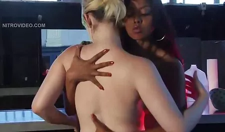 Kız şehvetli yetiskin sinema filmleri izle ovmak, Krystal bankalar oyuncular biliyorum