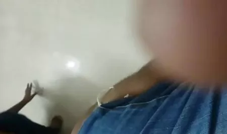 İki busty sarışın Babes horoz paylaşımı adult film siteleri