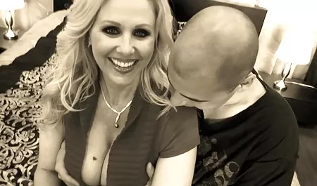 Kafesli cutie lanet cum beslemek için adult film siteleri serbest gibi evcil