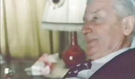 Bu oyunda kaybedenler kıyafetlerinin içine yetişkin filmleri erotik doğranmış